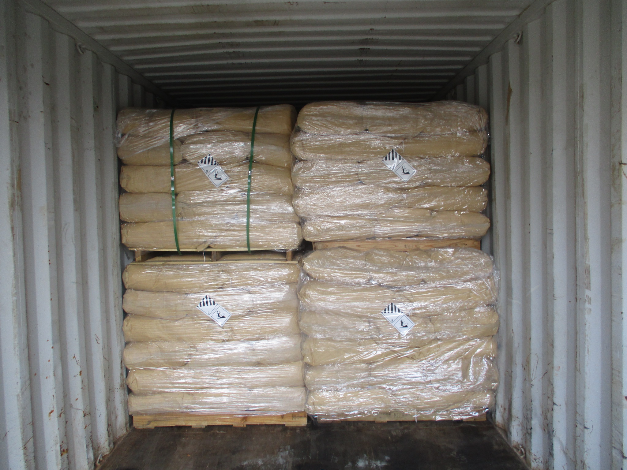 Bicarbonate d'aminoguanidine